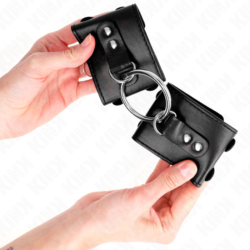 KINK - FESTE HANDGELENKFESSELN MIT RING UND NIETEN VERSTELLBAR SCHWARZ 17-22 CM X 6,5 CM – Bild 4