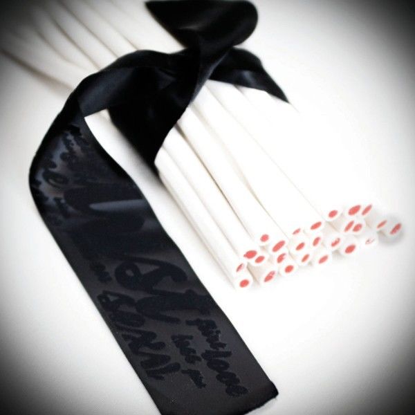 BIJOUX - LES PETITS BONBONS SINNLICHE HANDSCHELLEN AUS SEIDE – Bild 4